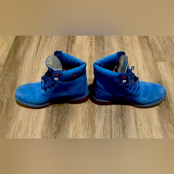 Champion x Timberland - 6 Inch Boots in Blue - Picture 2 of 3